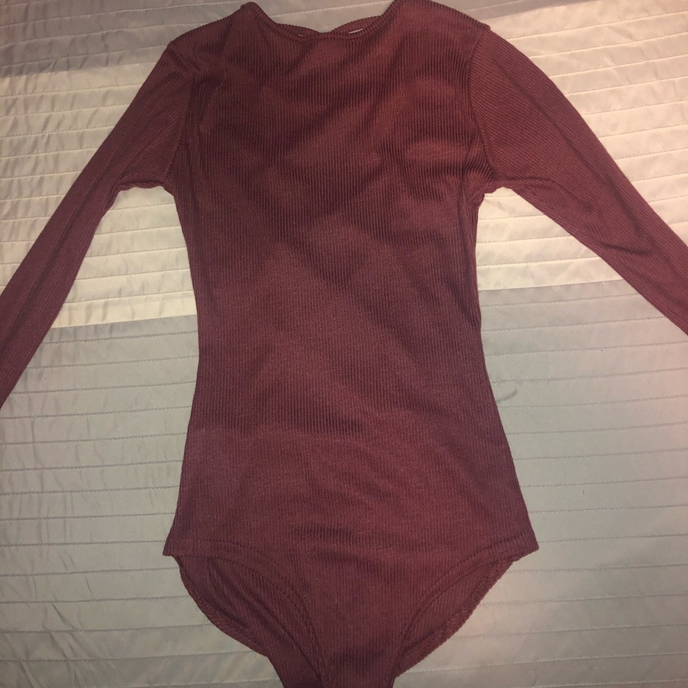 Boohoo low cut back body suit